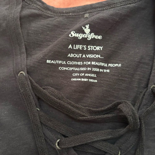SugarFree top like new, size M, black