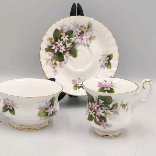 Royal Albert May Flaver bone china set like new