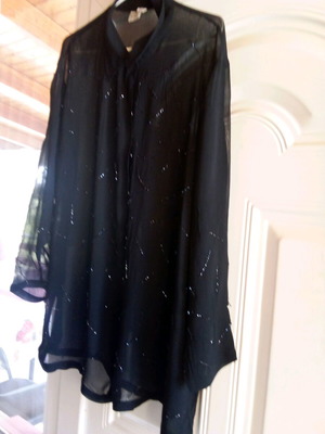 Women's black shirt XL like new with sequins