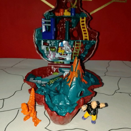 Mighty Max Blows Up Dino Lab like new, with dinosaur