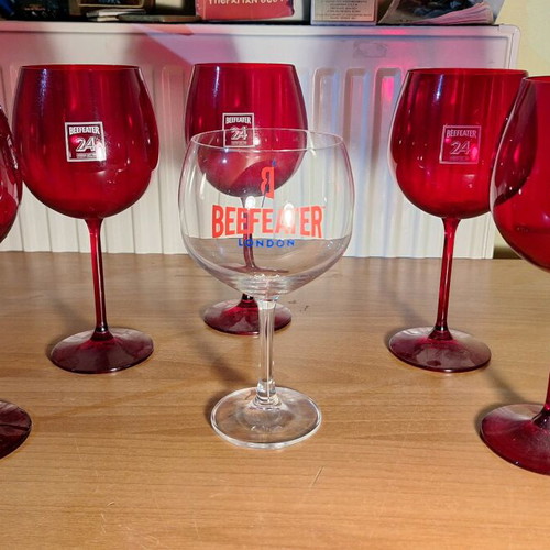 Beefeter glasses new, pack of 6 from collectible sets