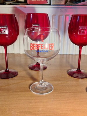 Beefeter glasses new, pack of 6 from collectible sets