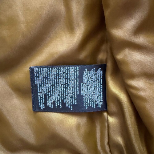 The North Face Millerton jacket like new, windproof, waterproof, black and gold