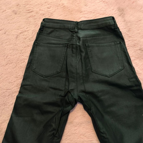 Green leather pants XS 34 used in very good condition