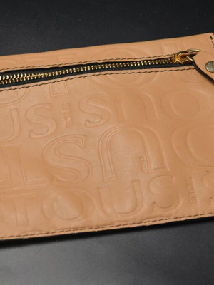 Кожена клъч чанта Tous употребявана, бежова