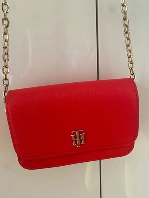 Tommy Hilfiger evening shoulder bag, red
