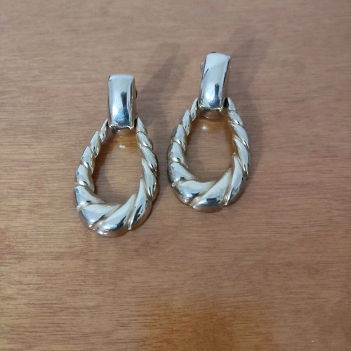 Vintage earrings with clips, long, gold color, excellent condition