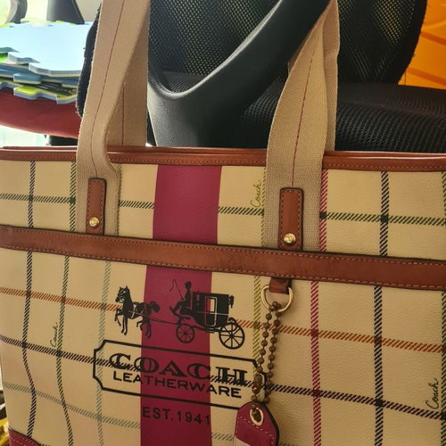 Coach τσάντα