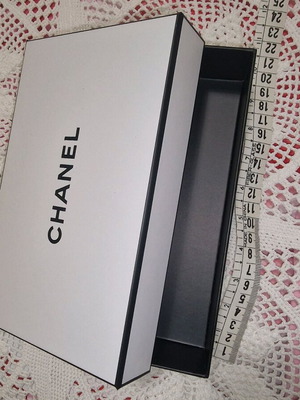 Κουτί Chanel σαν καινούργιο