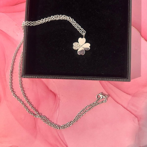 Brosway four-leaf clover necklace like new, silver