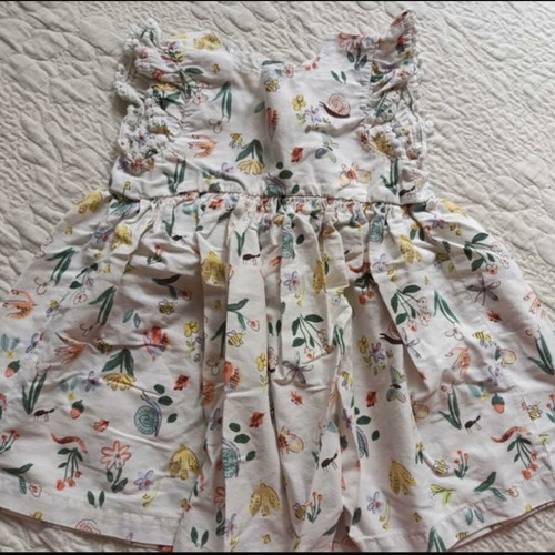 Dress with buttons on the back like new