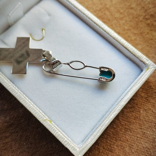 White Gold 14K Baby Safety Pin with Cross 4.83g Like New