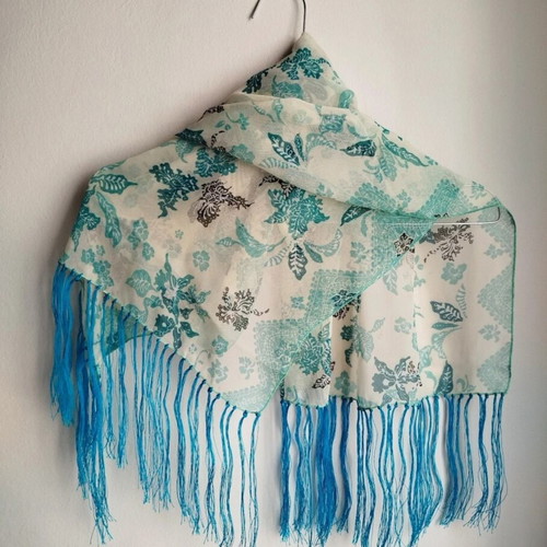 Sarong scarf like new with batik technique, floral patterns and fringes