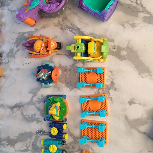 Super Zings figures used