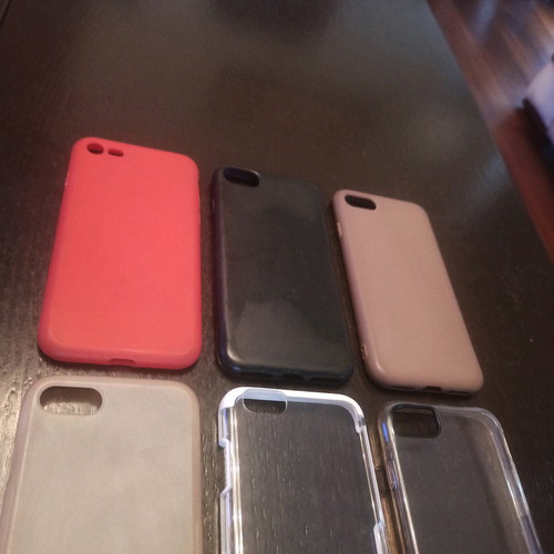 Iphone SE 2020 cases used, pack of 6 pieces
