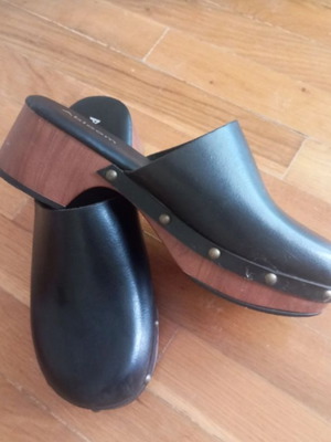 Shein black glogs, size 37, casual style