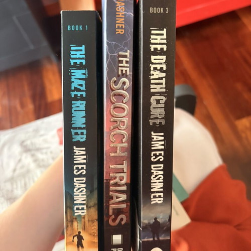 Maze Runner trilogy used, English