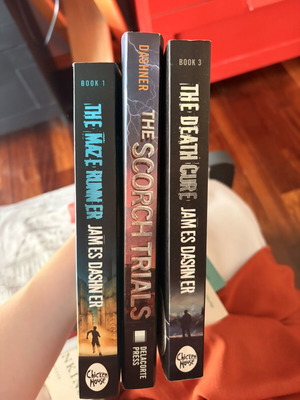 Maze Runner trilogy used, English