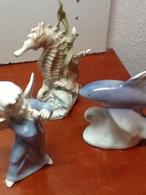 Vintage porcelain table decor figurines like new, set of 3