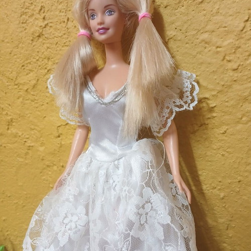Barbie vintage doll with white lace dress used