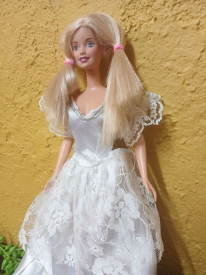 Barbie vintage doll with white lace dress used