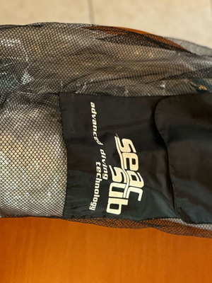 Seac Sub X-Tension fins used, size 38-39 with carrying bag