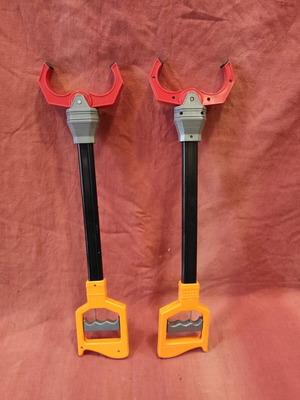 Pair of children's clamps new, fully functional and ergonomic