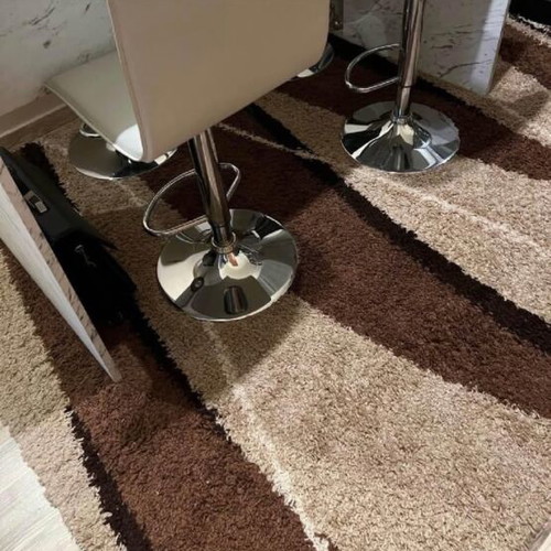 Rug large 2.30m x 1.80m like new, brown shades