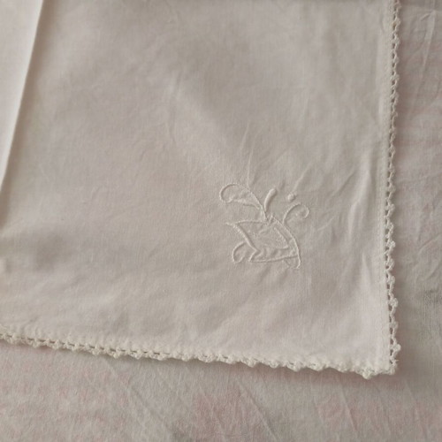 Embroidered napkins set of 8 with knitted lace, new