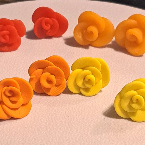 Handmade earrings (roses)