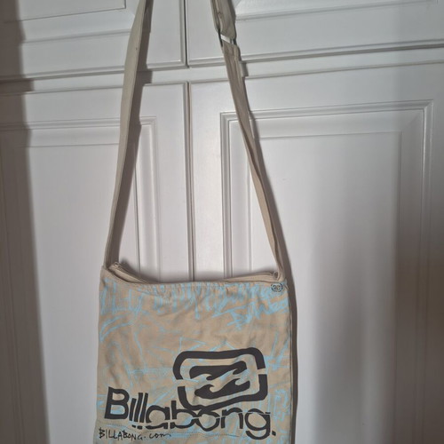Billabong shoulder bag like new, beige with blue design