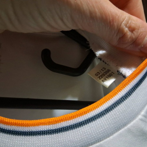 Real Madrid Home Jersey like new, authentic, size Medium