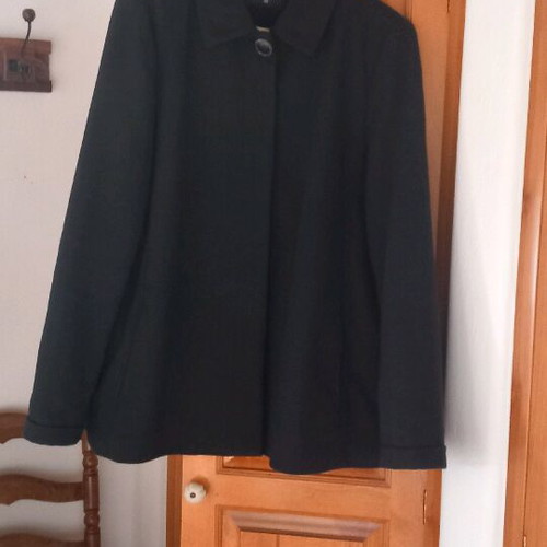 Short coat large black like new, seasonal cotton