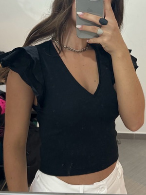 Black Zara Top with Ruffle Sleeves new, size S