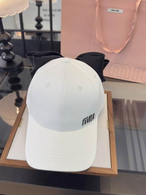 Miu Miu baseball cap new, black and white, one size
