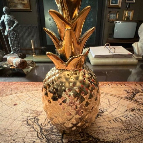 Decorative ceramic pineapple gold metallic finish like new