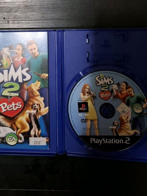 The Sims 2 Pets PC used simulation game