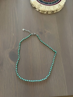 Rosette necklace stainless steel like new, turquoise