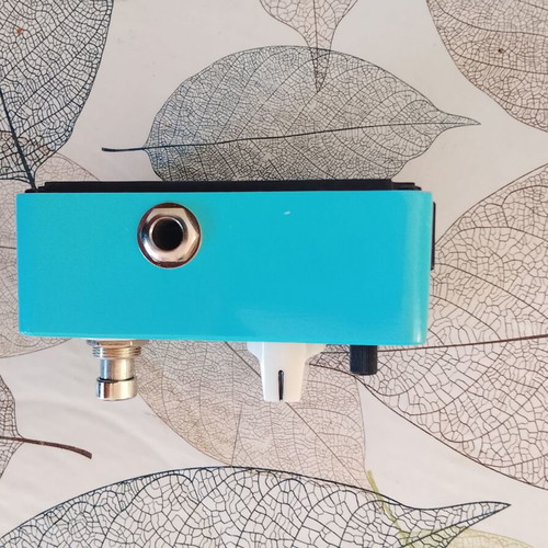 Mooer Ensemble King Chorus Pedal used