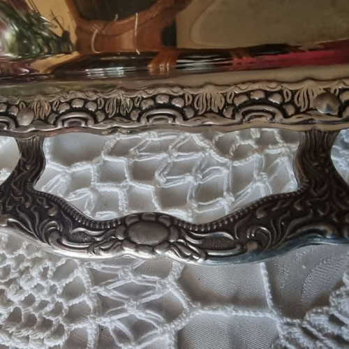 Vintage Silver-Plated Serving Trays set of 2 with embossed designs like new