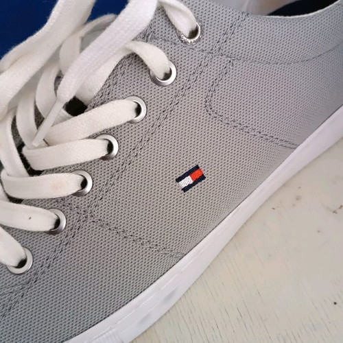 Tommy Hilfiger sneakers gray new size 43