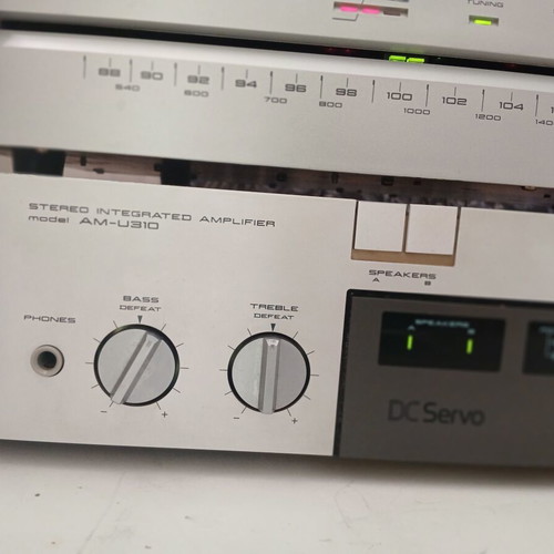 Ενισχυτής Akai AM-U310 σαν καινούργιος, 2 x 40 watts