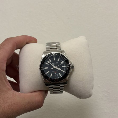 Gucci wristwatch like new, gray, men's