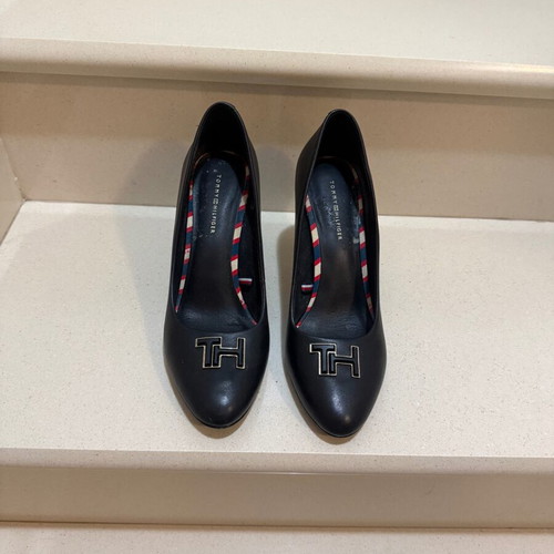 Tommy Hilfiger pumps like new, size 39, black