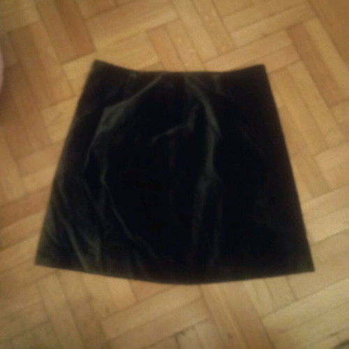 Velvet skirt used with inner lining, size medium