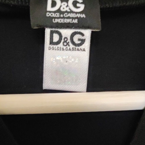 Dolce & Gabbana T-shirt with sharp neckline like new, black silk trim