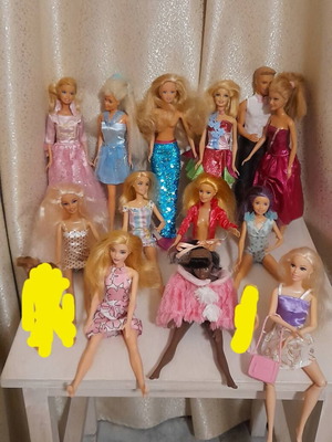 Κούκλες μεταχειρισμένες, συλλογή 13 Barbie, Ken κ.ά.