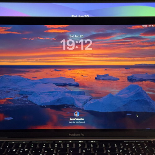 Macbook Pro M1 256GB SSD 8GB RAM like new