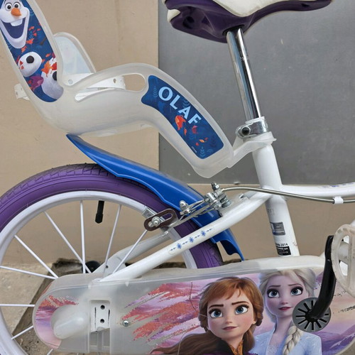 Frozen bicycle like new with training wheels for ages 3-8