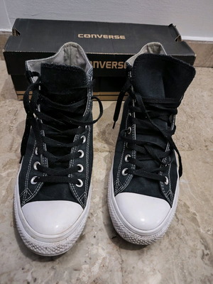 Σταράκια μποτάκια Converse All Stars νούμερο 44 σαν καινούργια, μαύρο/λευκό/camo